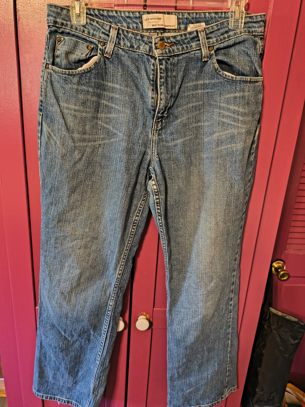 Levi's Women's Blue Mid-Rise Straight Jeans size missiles size 14 short 29" inse